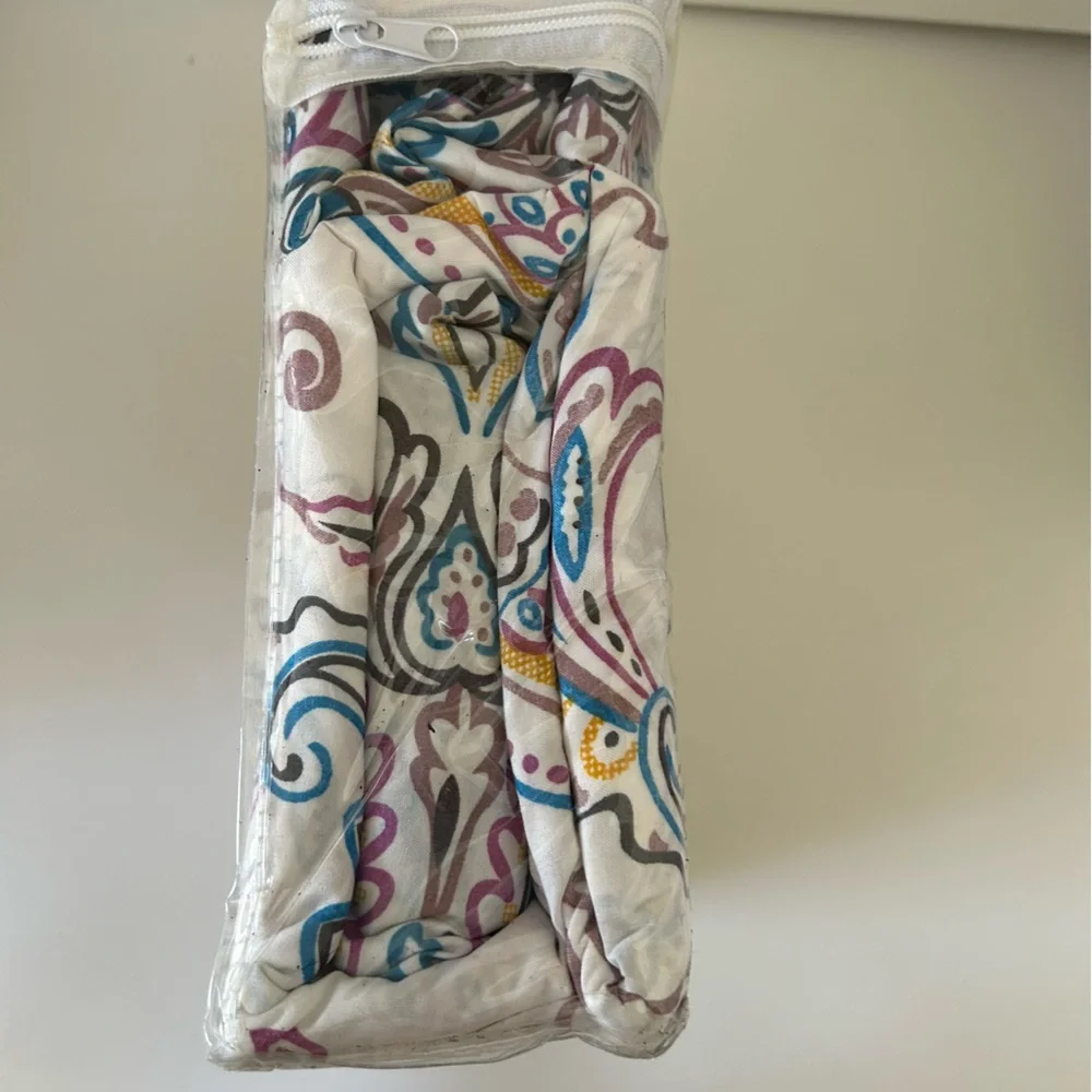 Queen Sheet Set Paisley Florals Blue White Bamboo Home - Picture 4 of 8